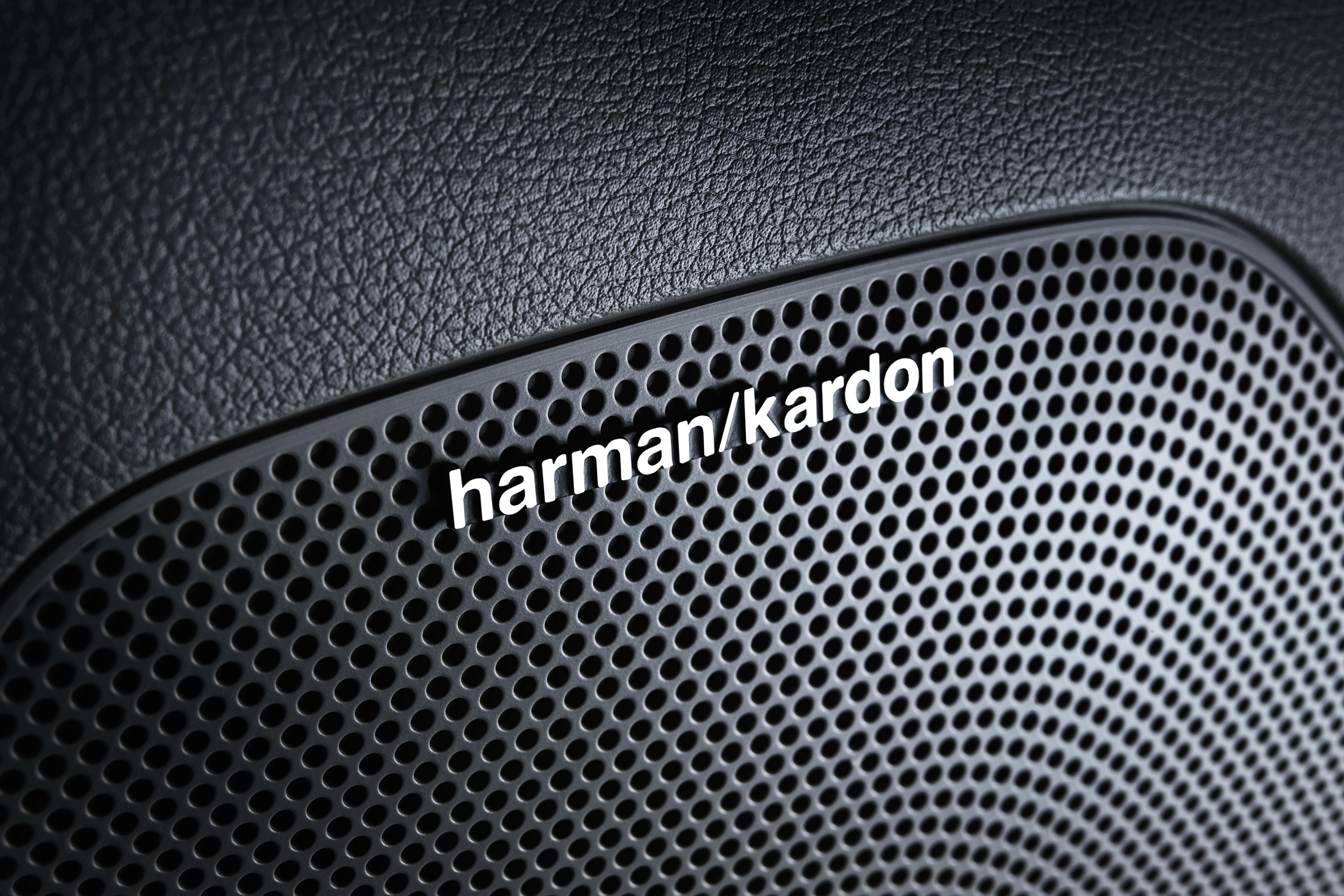 2021 Kia Sportage Harman Kardon® Premium Surround Sound System With Clari-Fi™ 2021 Kia Sportage Harman Kardon® Premium Surround Sound System With Clari-Fi™