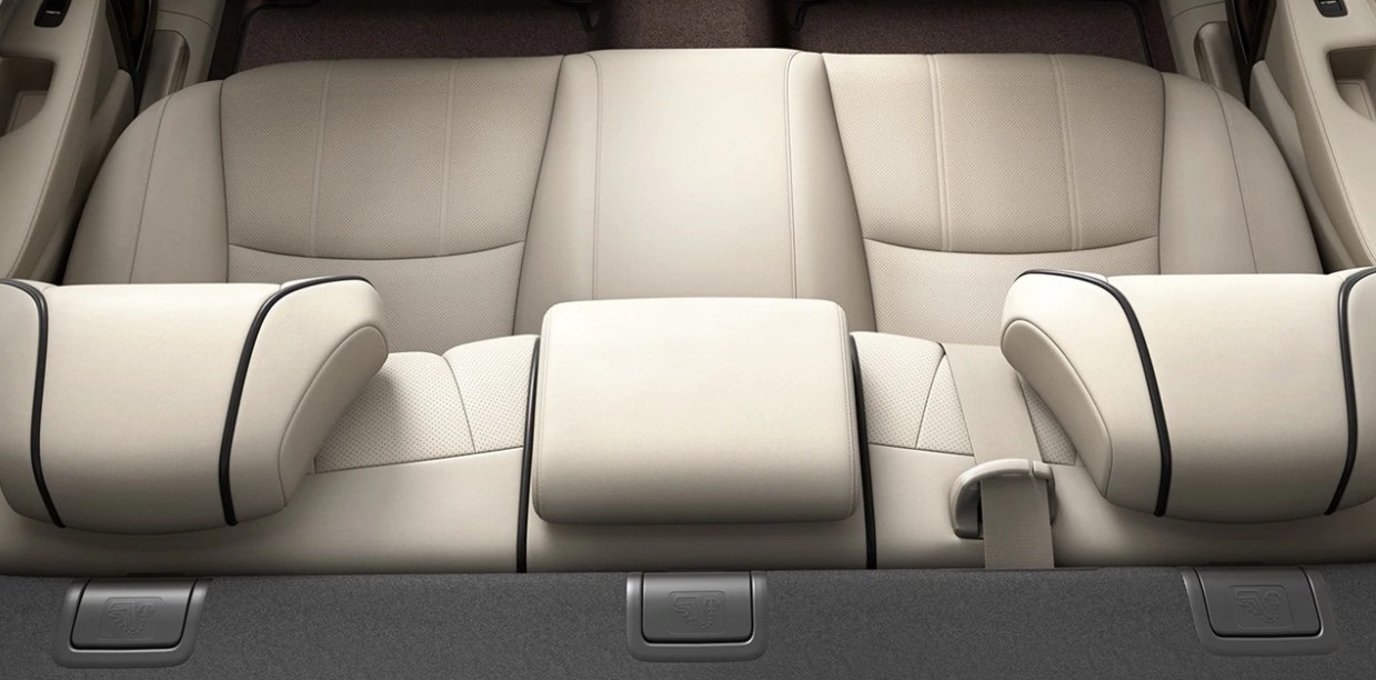 2020 Acura RLX Rear-Row Seating