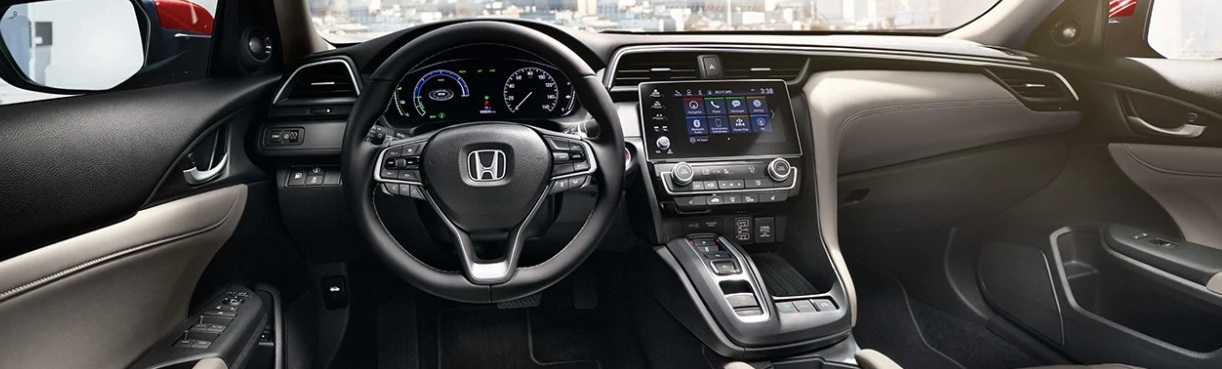 La tecnología de su cabina te permitirá estar siempre conectado.