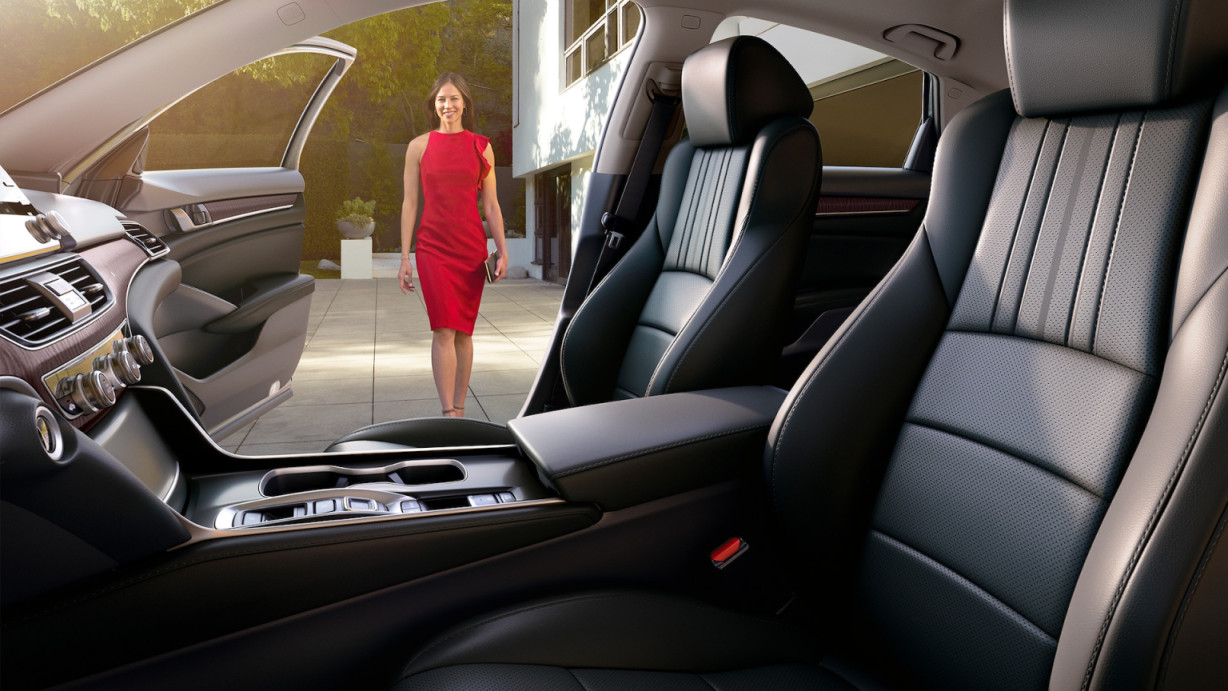 Front Seats in the 2021 Accord