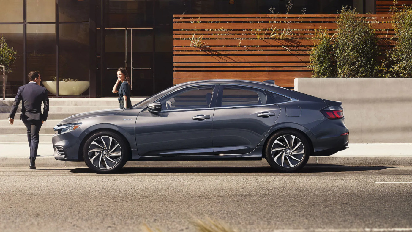 2021 Honda Insight vs 2021 Accord Hybrid near Washington, DC