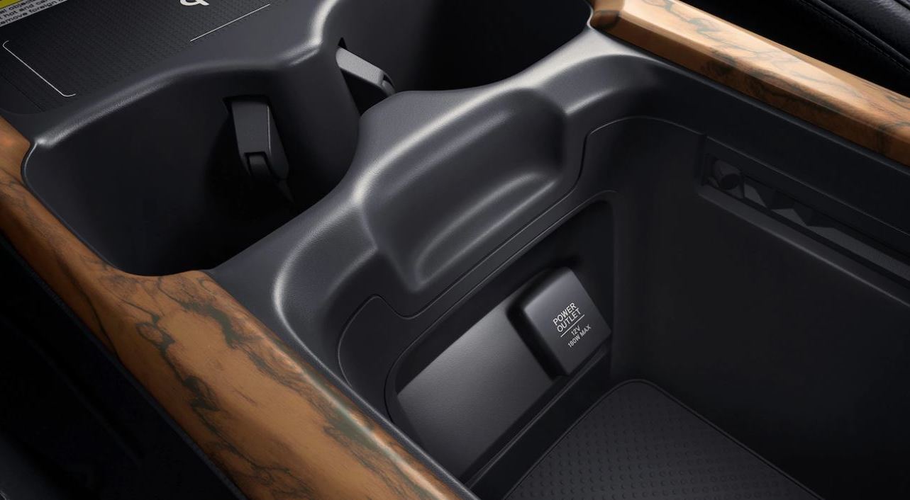 Power Outlet in the 2021 Honda CR-V