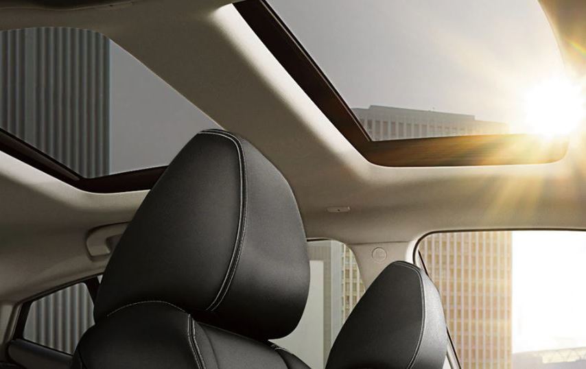 Sunroof in the 2021 Maxima