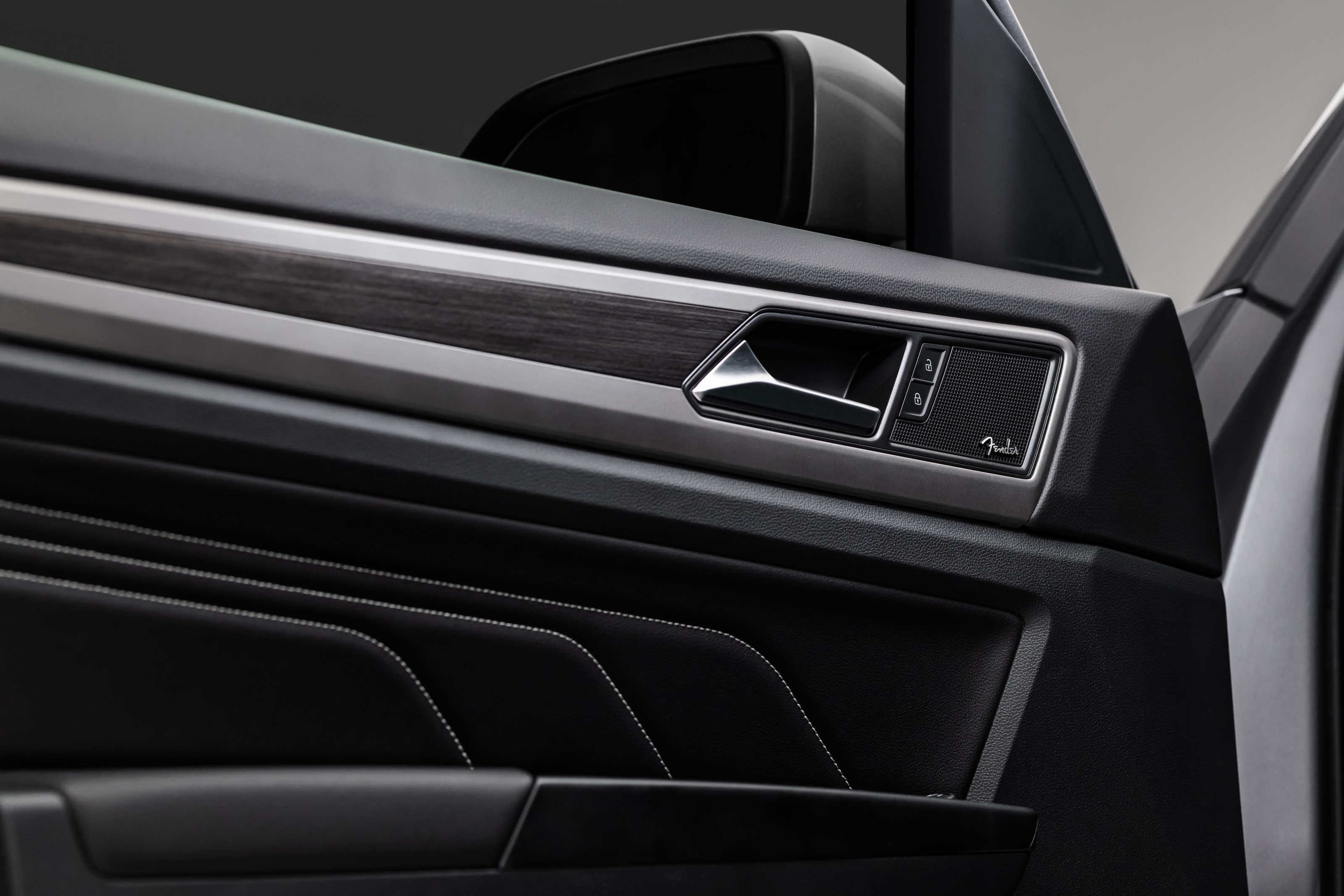 2021 Volkswagen Atlas Front Door 