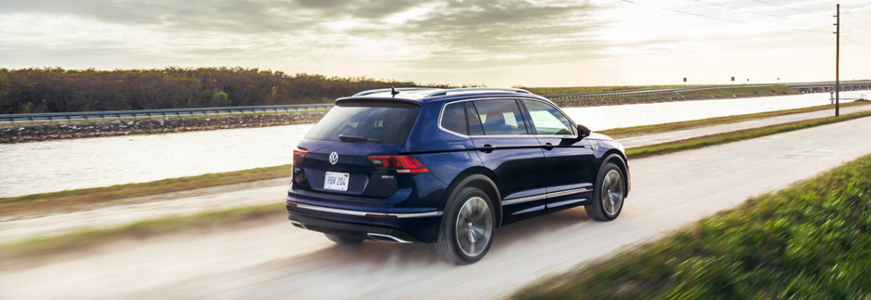 2021 Volkswagen Tiguan vs 2020 Mitsubishi Outlander near Alexandria, VA 