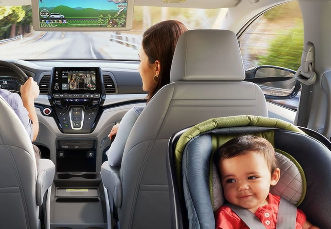 Toda tu familia estará contenta viajando en un Odyssey.