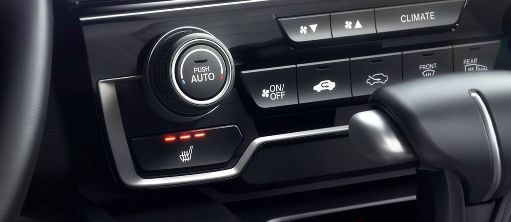 Estar agusto no tiene precio. Se muestra el modelo Touring con cuero Black. Los asientos delanteros con calefacción son una característica estándar en los modelos EX y superiores.