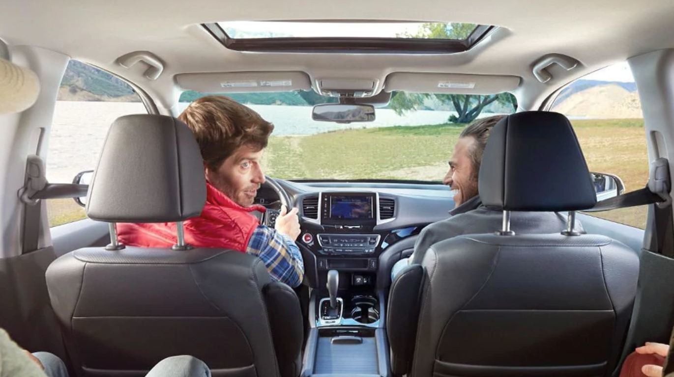 Una cabina que da paso a momentos agradablemente cómodos. Se muestra el modelo RTL-E con Black Leather.