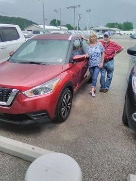 Customer_Photo_George_Mathis_Latrese_Hall