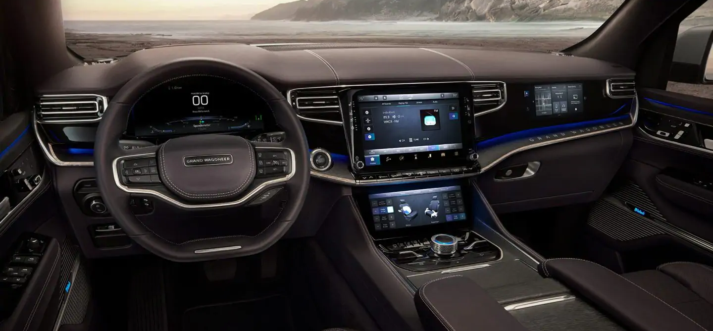 Digital Displays in the 2022 Wagoneer