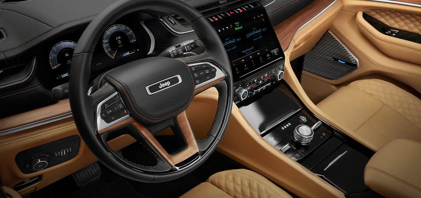 2021 Grand Cherokee L Dashboard