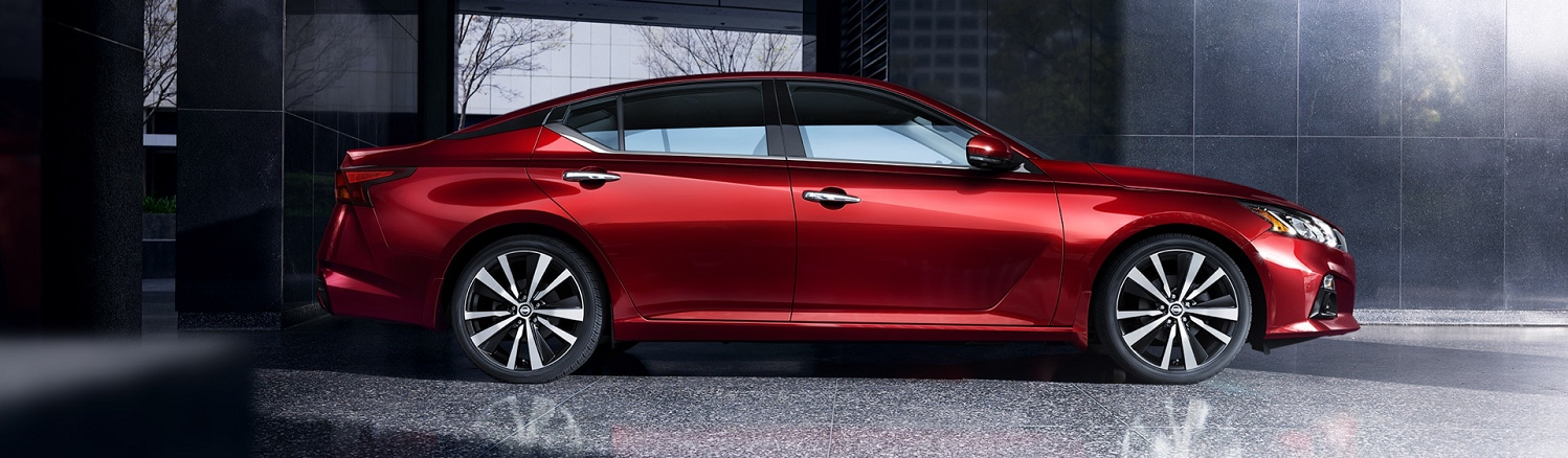 2021 Nissan Altima vs 2021 Subaru Legacy near Woodbridge, VA