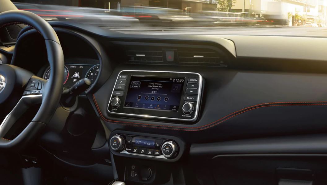 Touchscreen in the 2021 Kicks