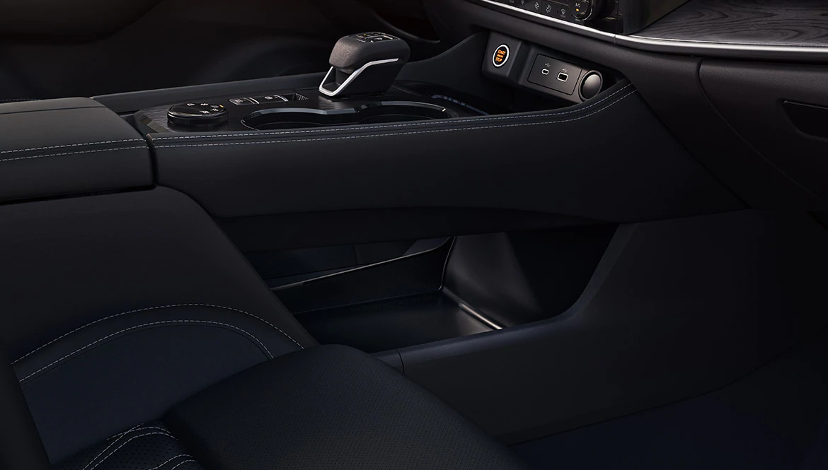 Drive Controls in the 2021 Nissan Rogue