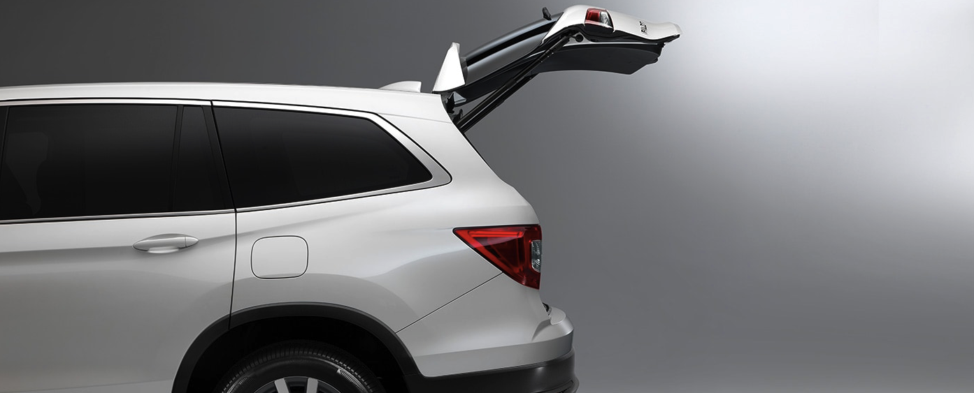 Optional Power Liftgate on the 2021 Honda Pilot