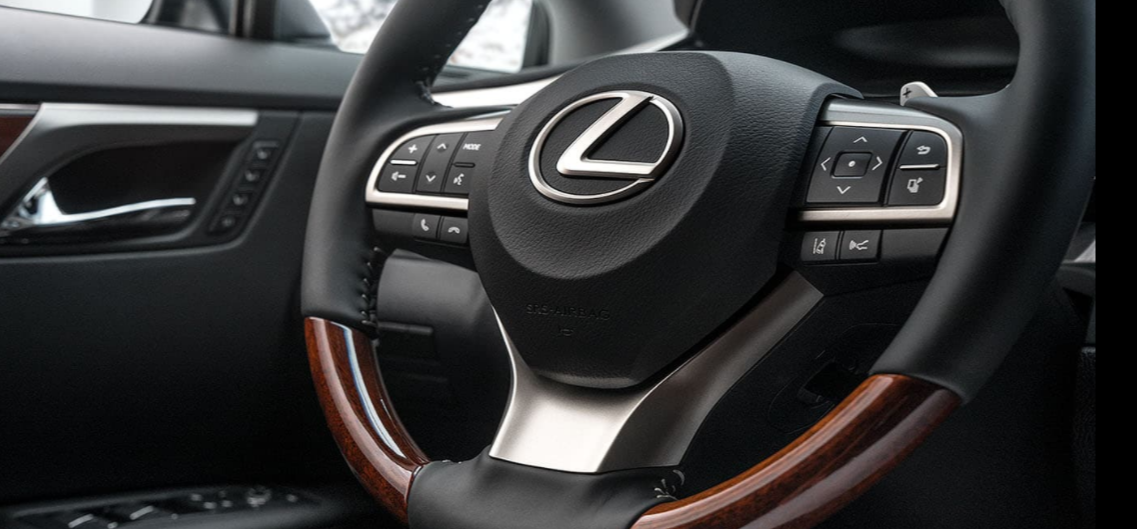 En un RX 350 2021 el lujo y el confort es estándar, no opcional.