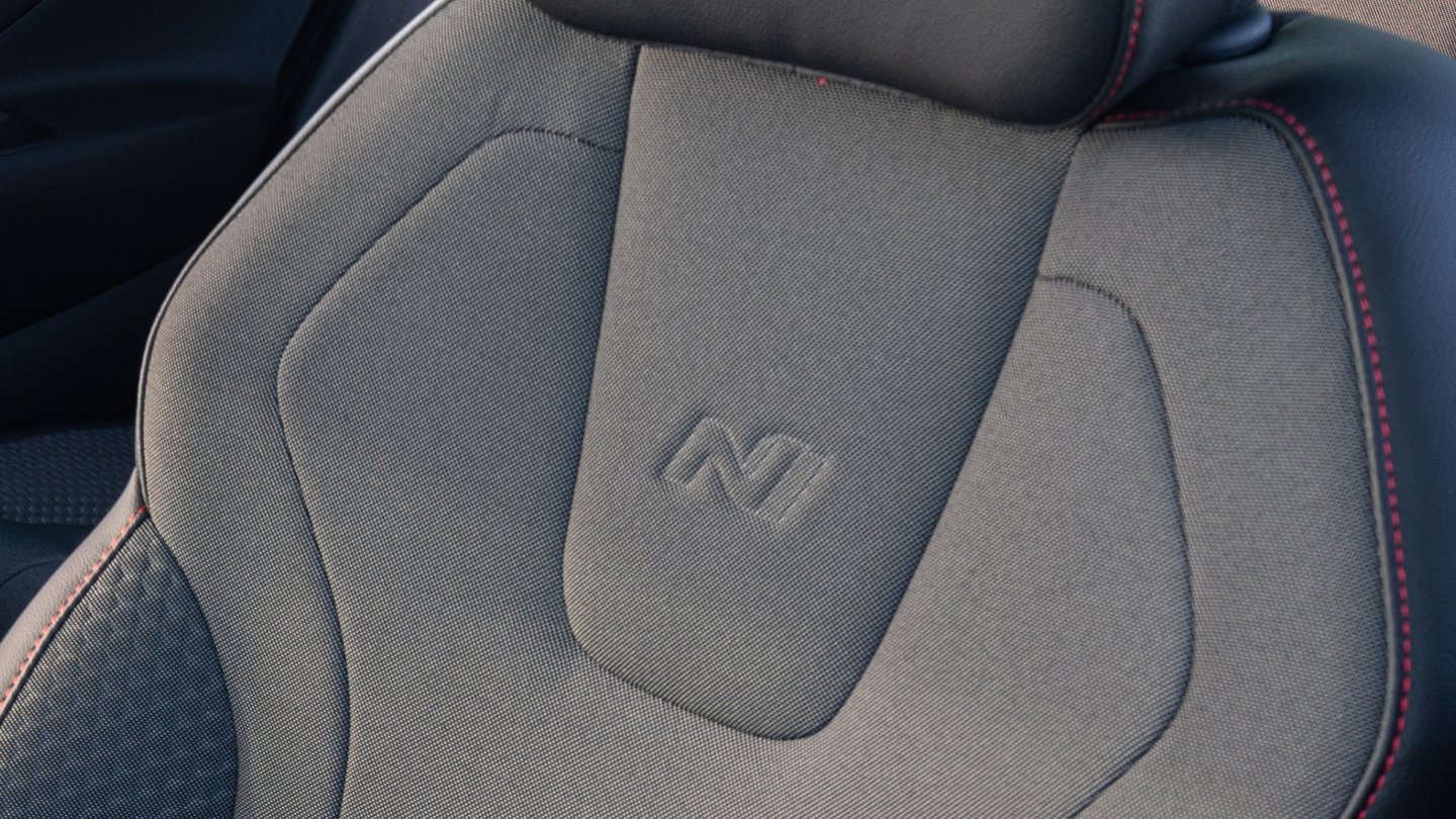 2021 Hyundai Elantra Sport Seats