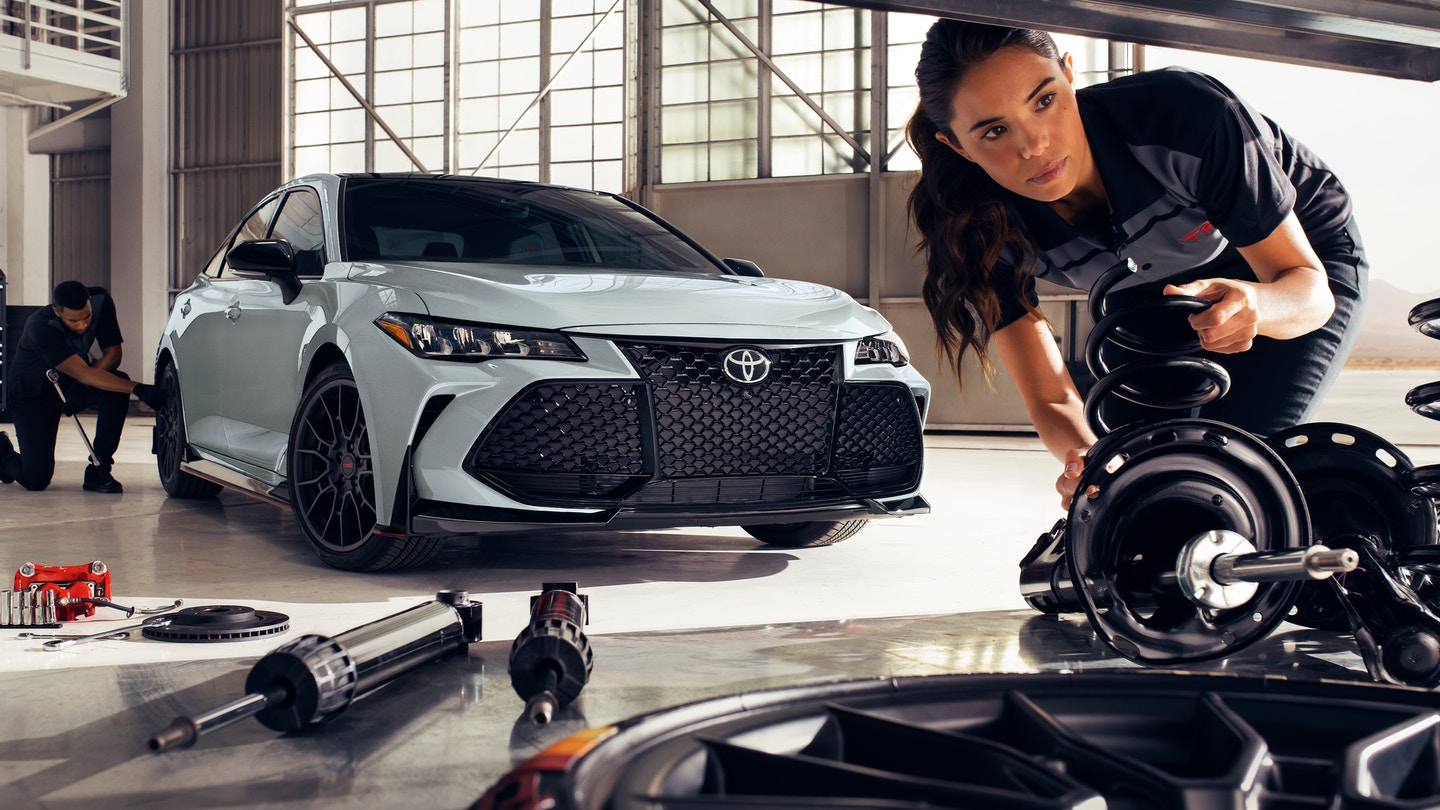 2021 Toyota Avalon Hybrid for Sale in Rockford, IL