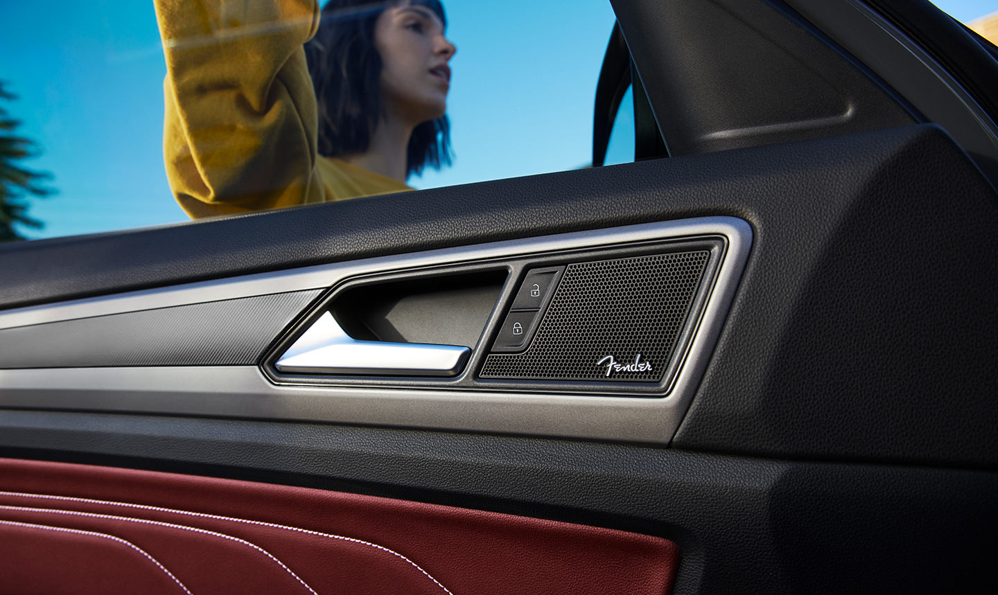 2021 Atlas Cross Sport Fender® Sound System