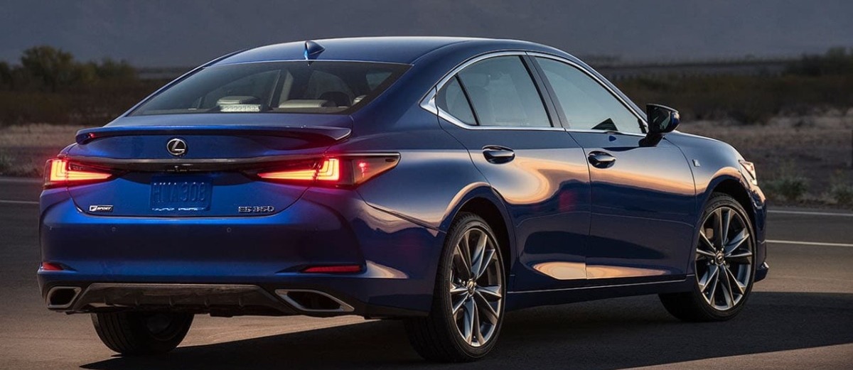 2021-lexus-es-350-vs-2021-acura-tlx-near-annandale-va
