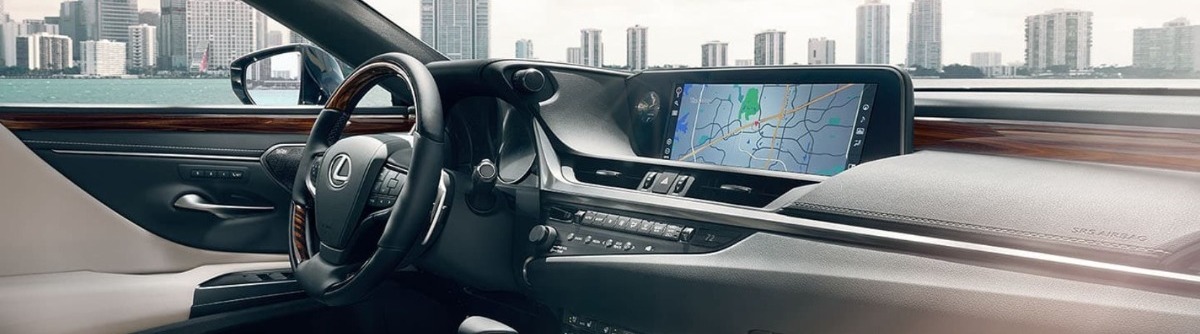 2021 Lexus ES 250 Steering Wheel and Dashboard