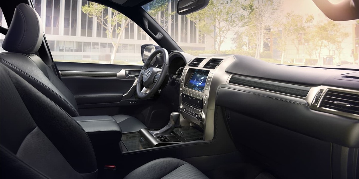 2021 Lexus GX 460 Front Row and Dashboard
