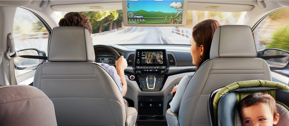 No tardarás en enamorarte de las comodidades que esta minivan tiene para tu familia.