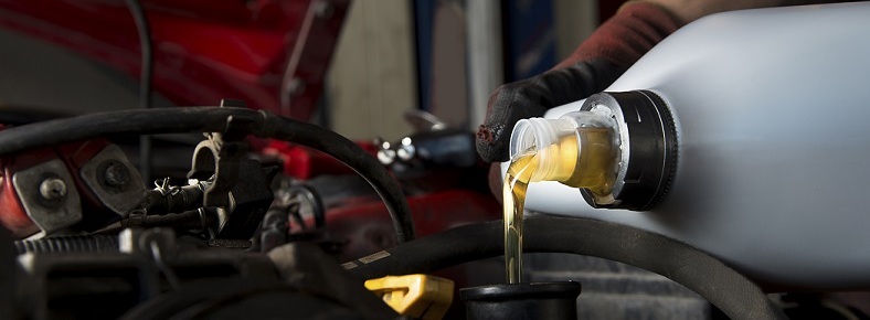 Oil Change Service in Highland Park, IL