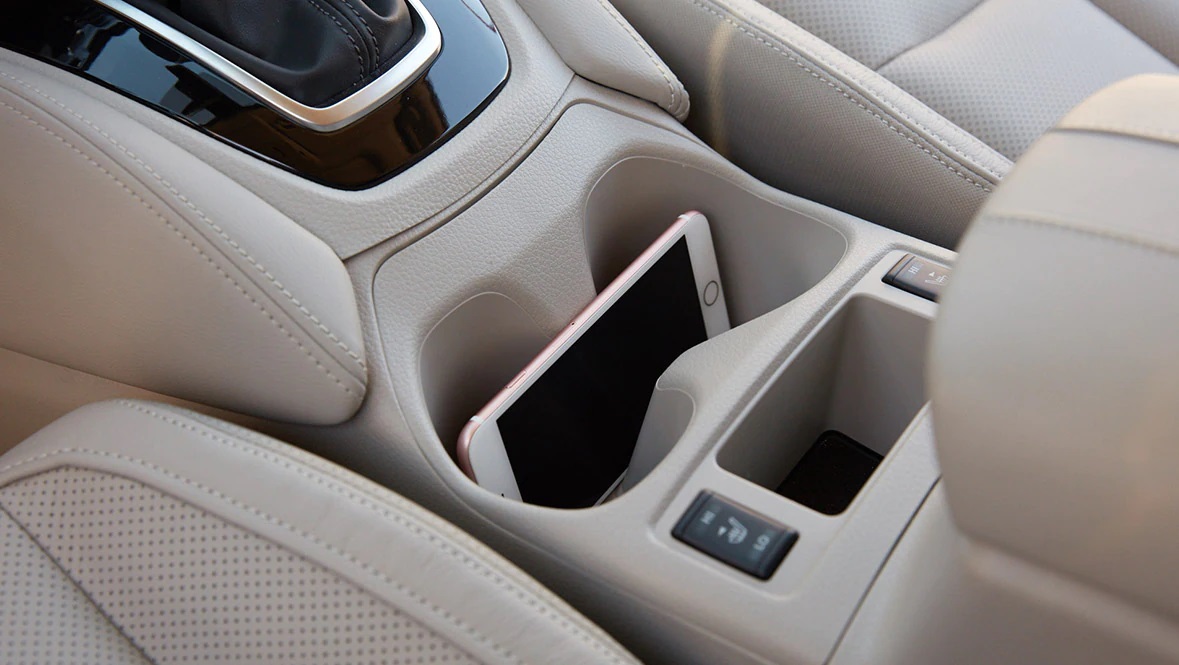 2021 Nissan Rogue Sport Center Console