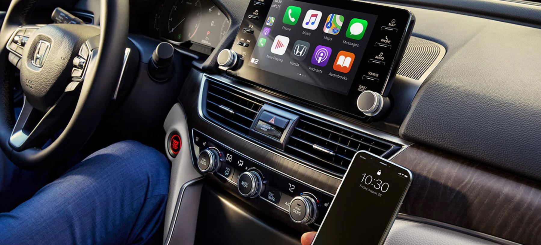 Enjoy Apple CarPlay® in the 2021 Honda Accord