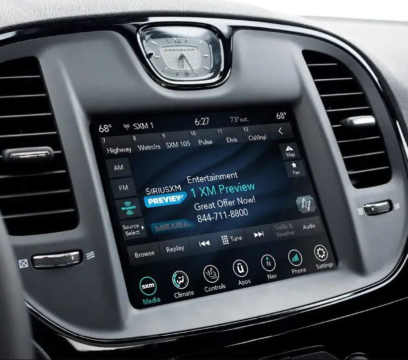 Touchscreen in the 2021 Chrysler 300