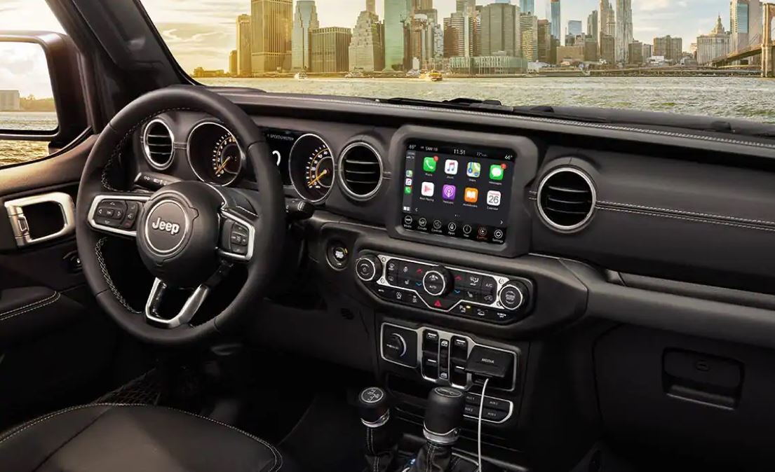Interior of the 2021 Gladiator