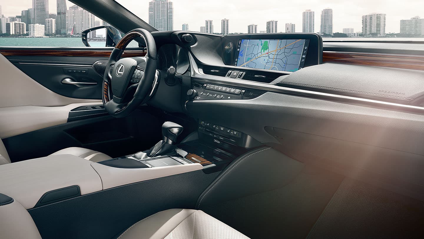 2021 ES 300h Dashboard