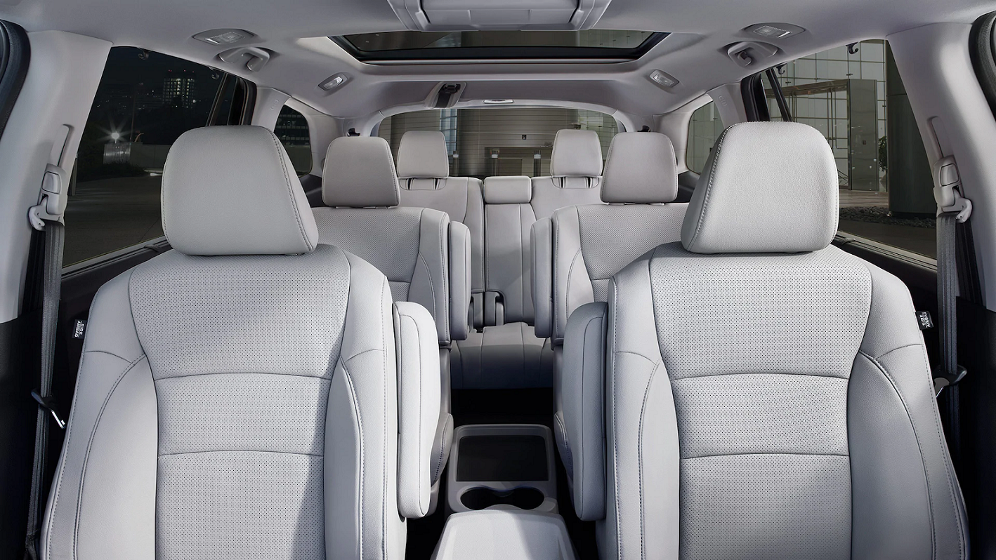 2021 Pilot Spacious Seating
