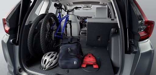 El respaldo de los asientos traseros es abatible en partes 60/40 para maximizar las opciones de carga.