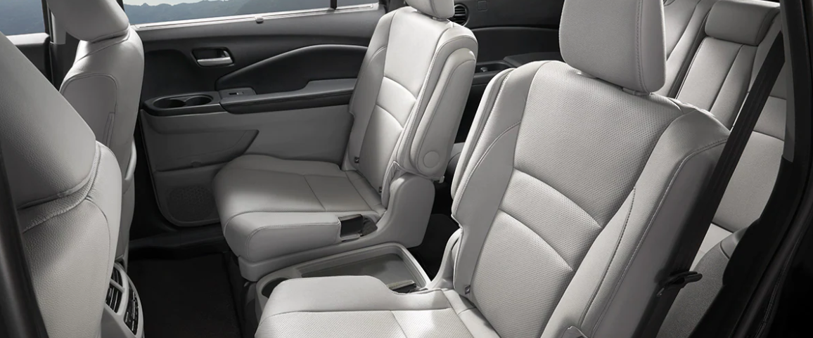 En el interior pueden viajar hasta siete u ocho personas.