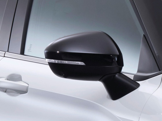 2022 Mitsubishi Outlander Mirror