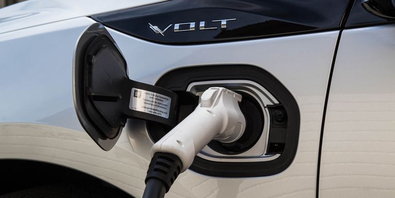 Plug-In Hybrid Vehicle Charging
