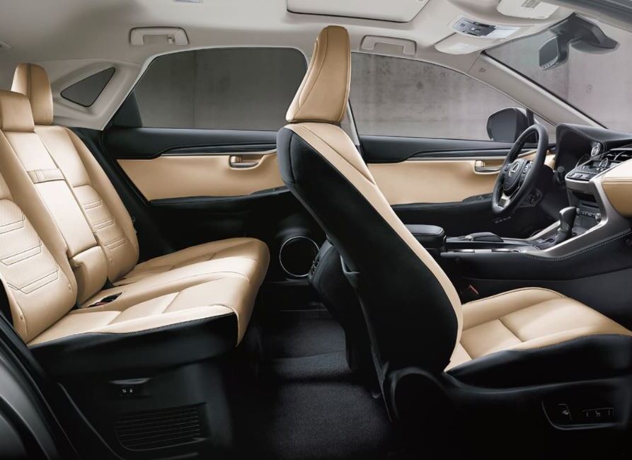 El NX 300 2021 excede todos tus requisitos en términos de confort. 