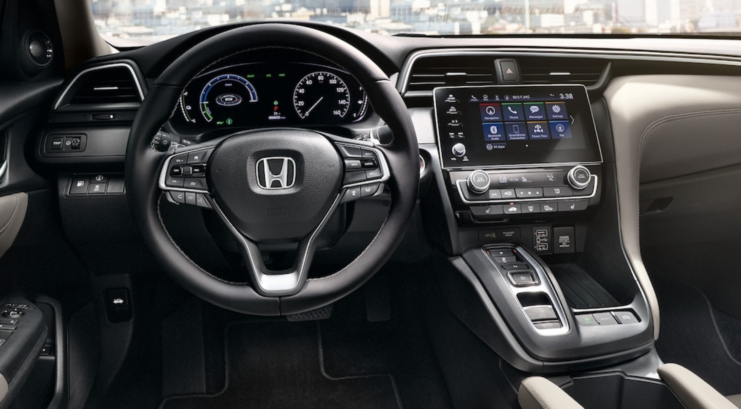 La tapicería de cuero es una característica estándar en el Insight Touring.