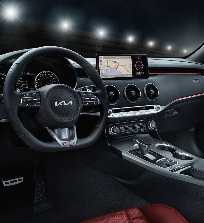 Controls in the 2022 Stinger