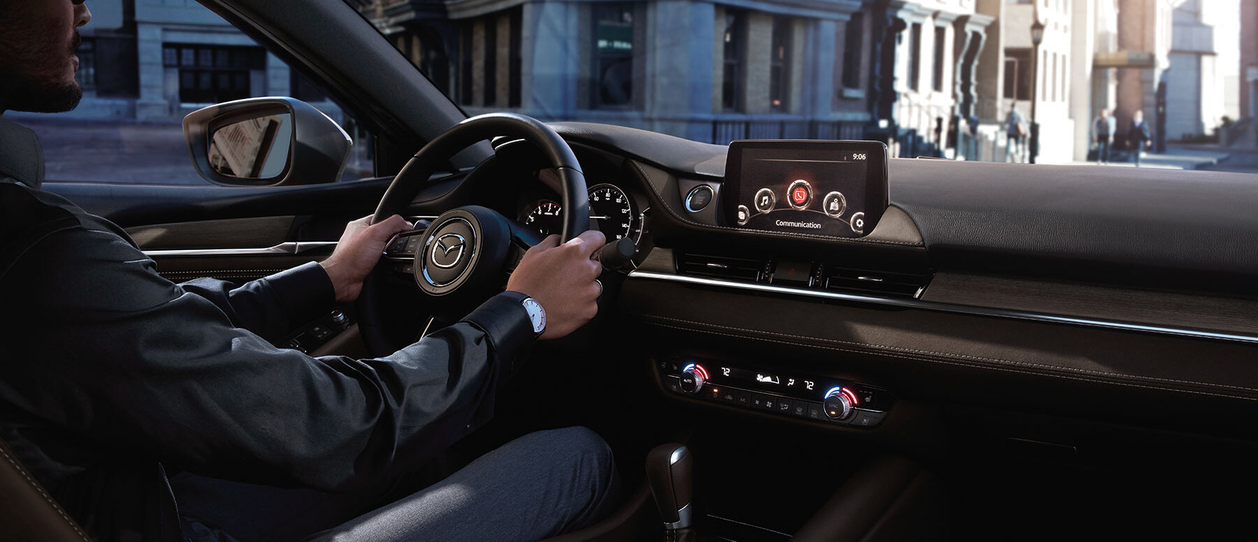 Dashboard in the 2021 MAZDA6 