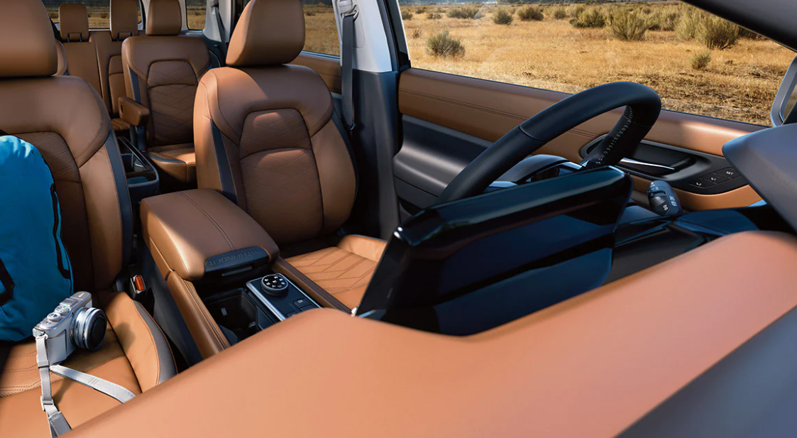 Interior of the 2022 Nissan Pathfinder