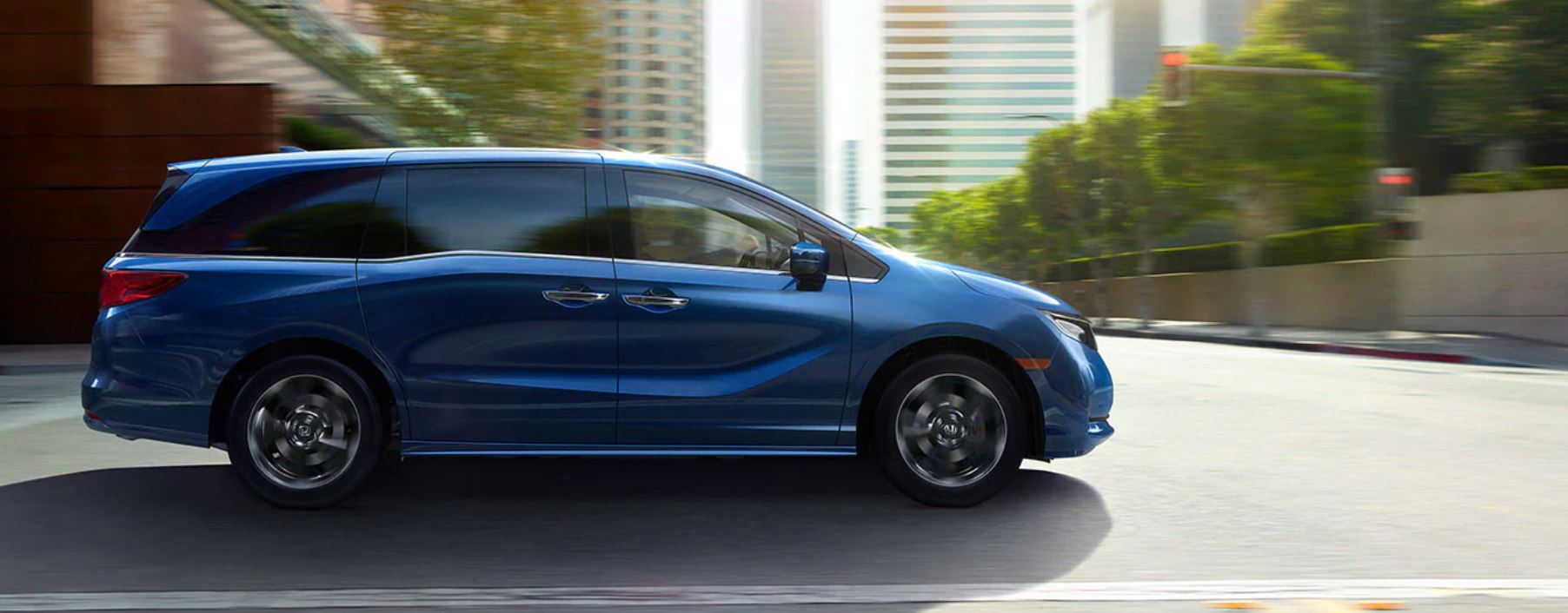 2022 Honda Odyssey vs 2022 Kia Carnival near Houston, TX