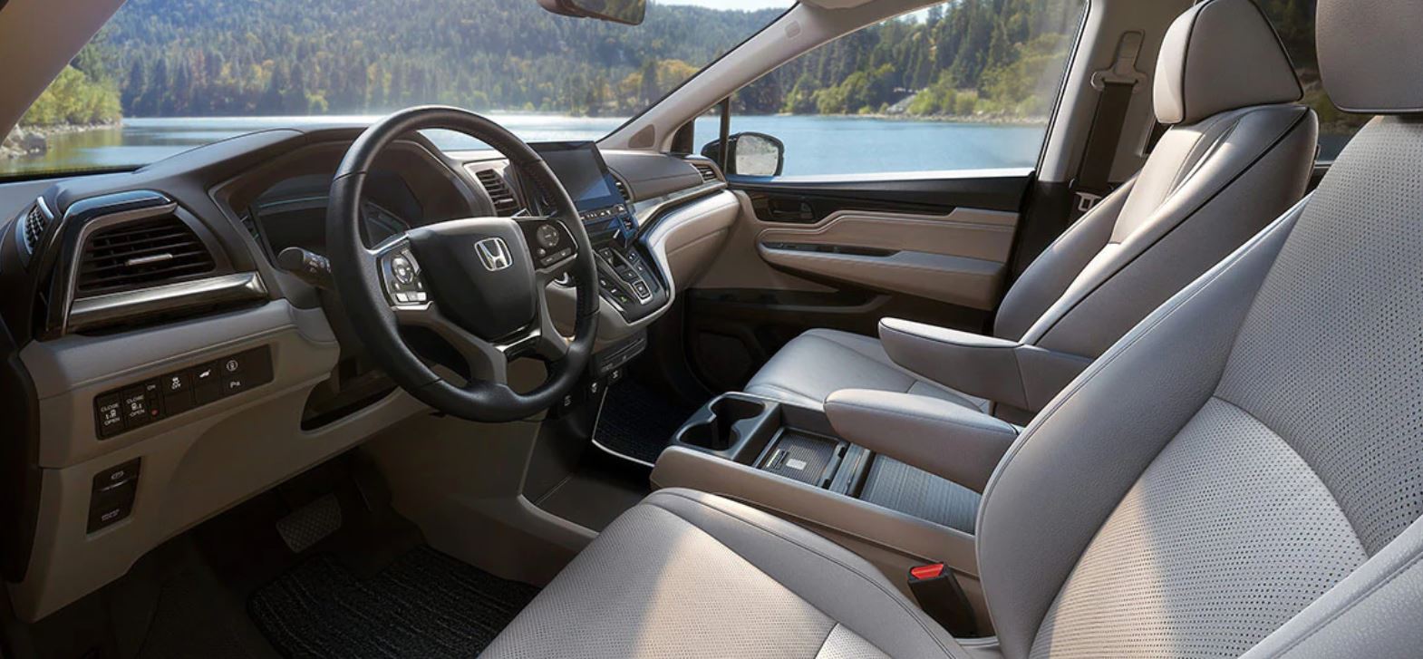 2022 Honda Odyssey Front Row