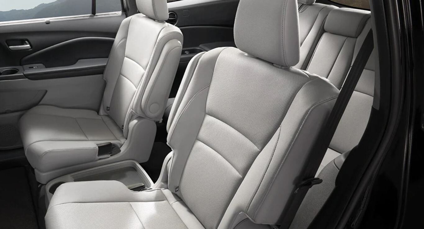2022 Pilot Second-Row Seats