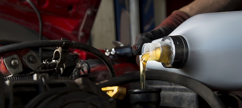 Synthetic vs Conventional Oil near Greenfield, IN