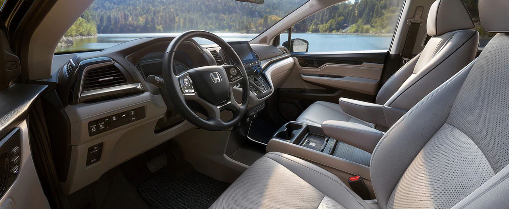 Front Seats of the 2021 Odyssey
