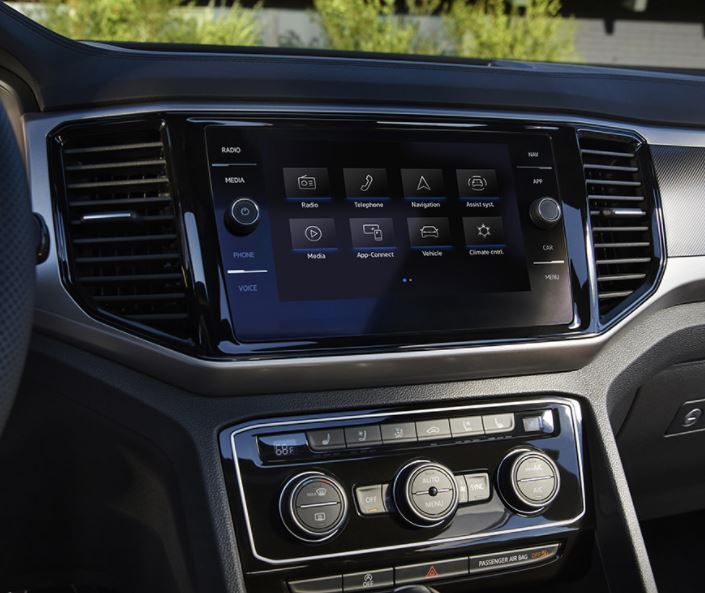 2022 Atlas Cross Sport Touchscreen