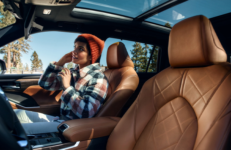 2021 Toyota Highlander Hybrid interior